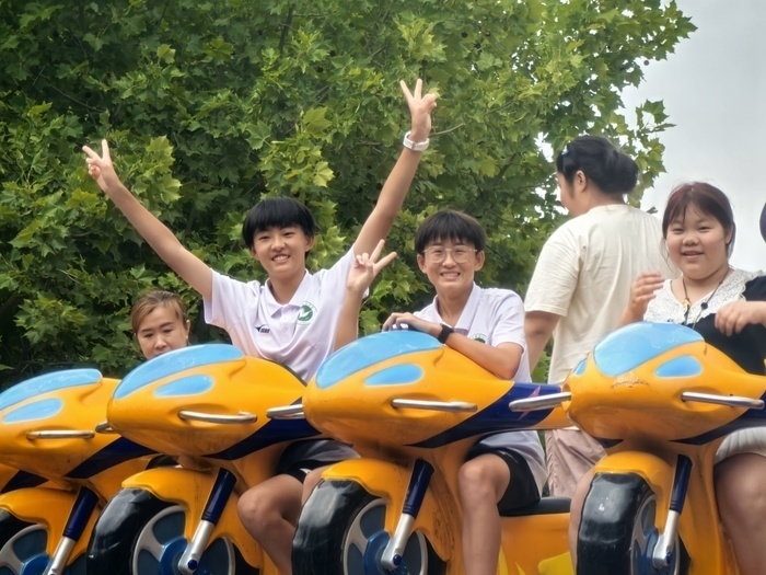 飞跃河谷