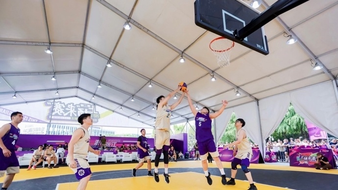 up, 运动梦想课, 捐助