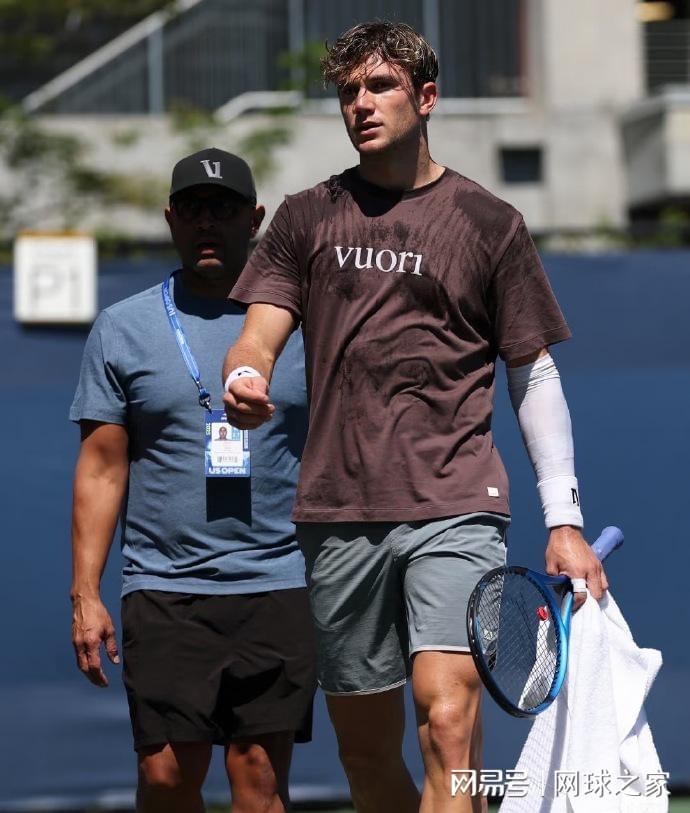 目前以康复, 但也取得美, 力以赴 目前以康复, 但也取得美, 力以赴