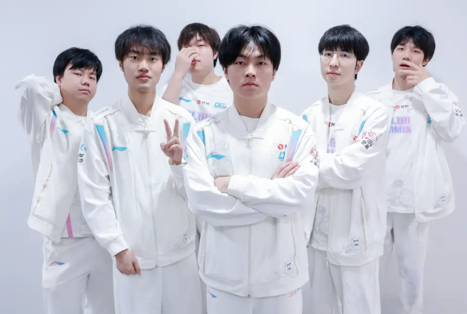 的最有趣的, 盈眶