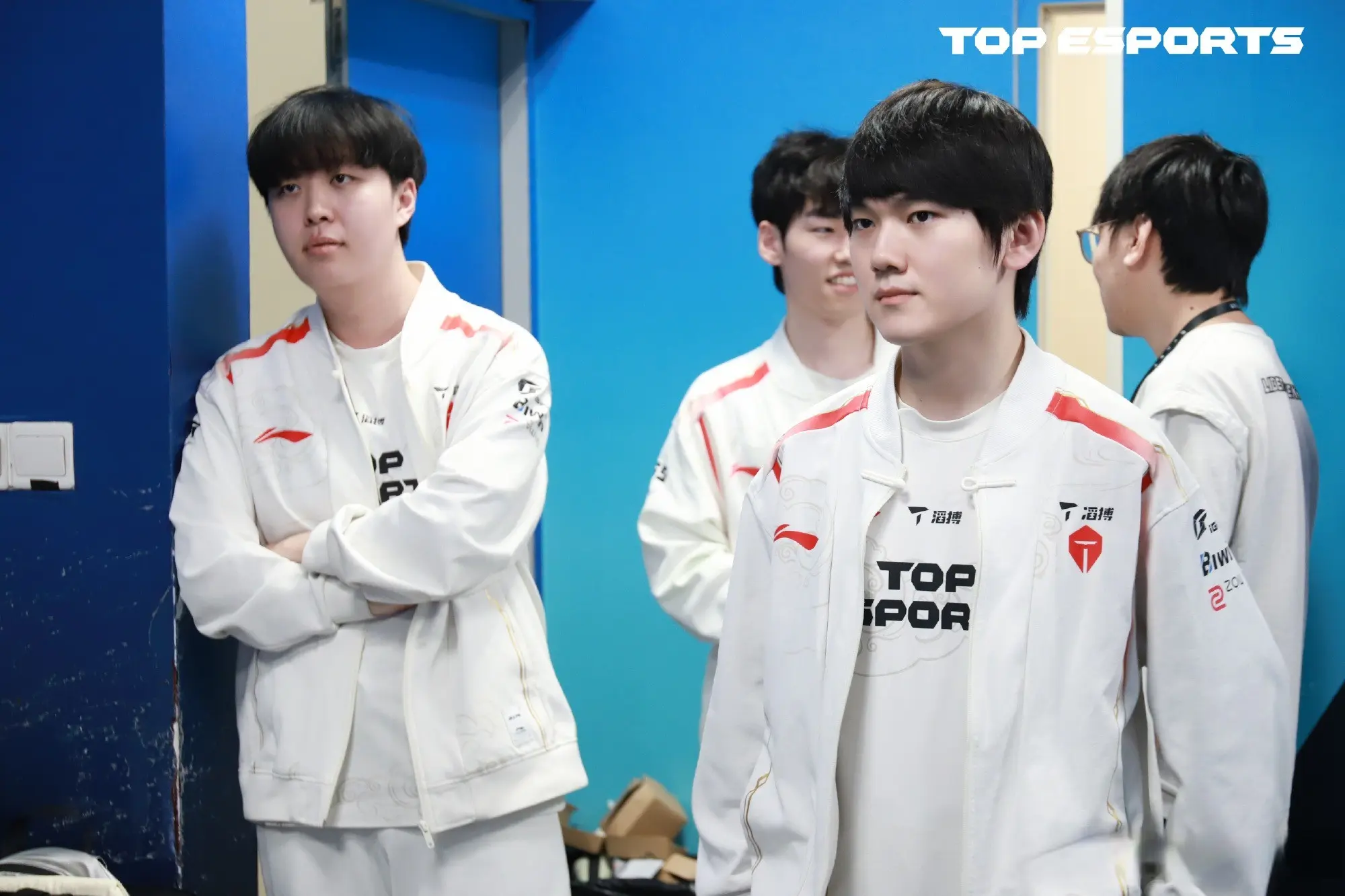 的几局中换, 他们的观点