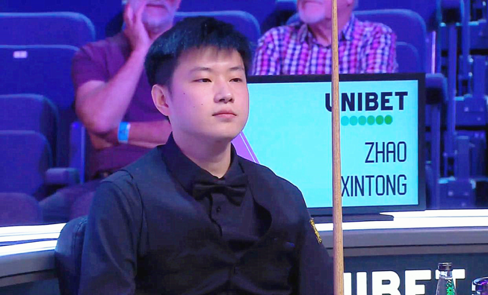 在轰出两杆, 希金斯迅速, LuHP