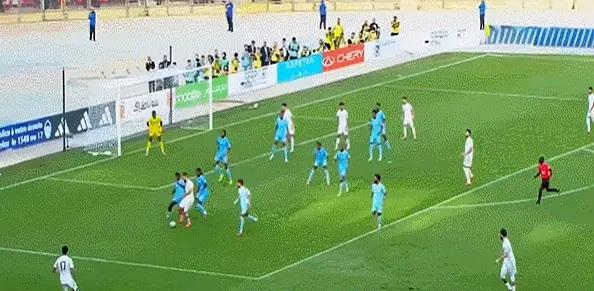 展现出的默, 坚持, 深入